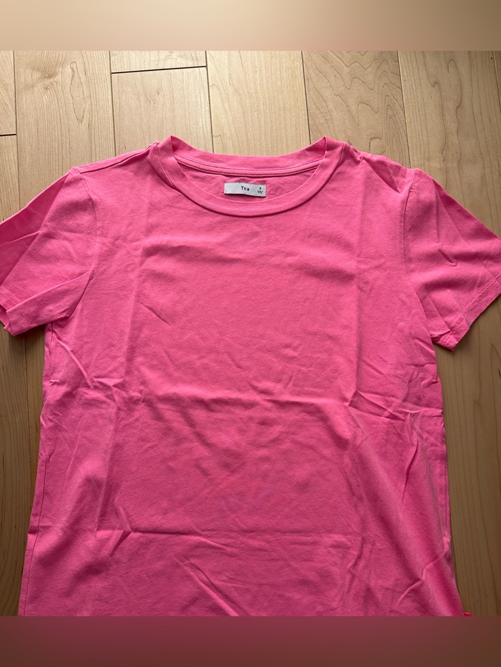 Aritzia TNA Bright/Neon Pink Cotton Tee Shirt (S)